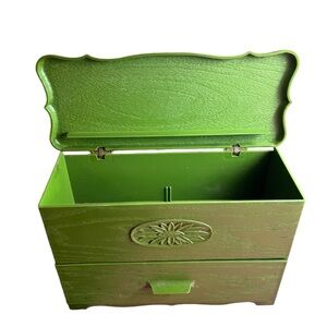 Vintage 1960-1970’s Lerner Avocado Green Super Adorable Sewing Box Jewelry Box